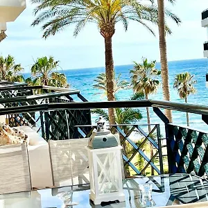 https://mi-capricho-beachfront-a4-apartments-with-sea-view.es-andalucia.com